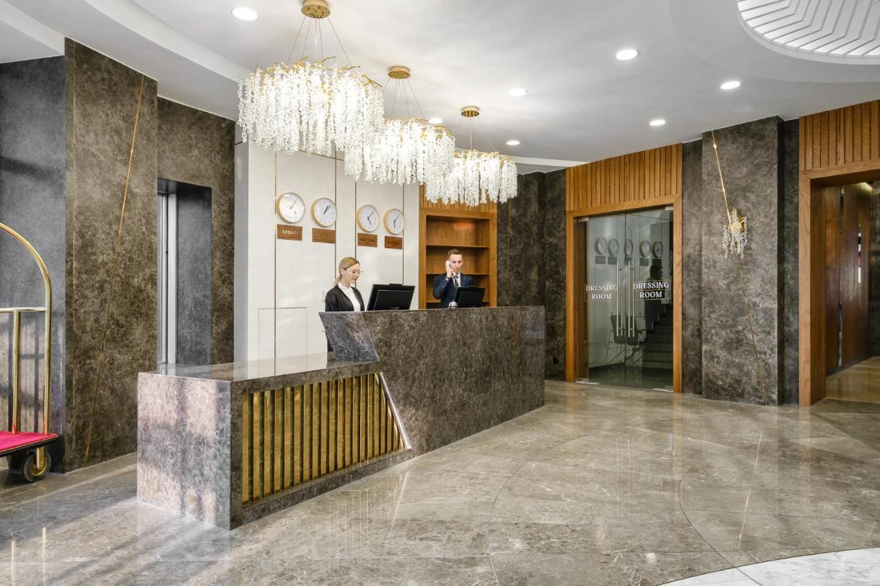 Grand Mildom Hotel อัลมาตี ภายนอก รูปภาพ