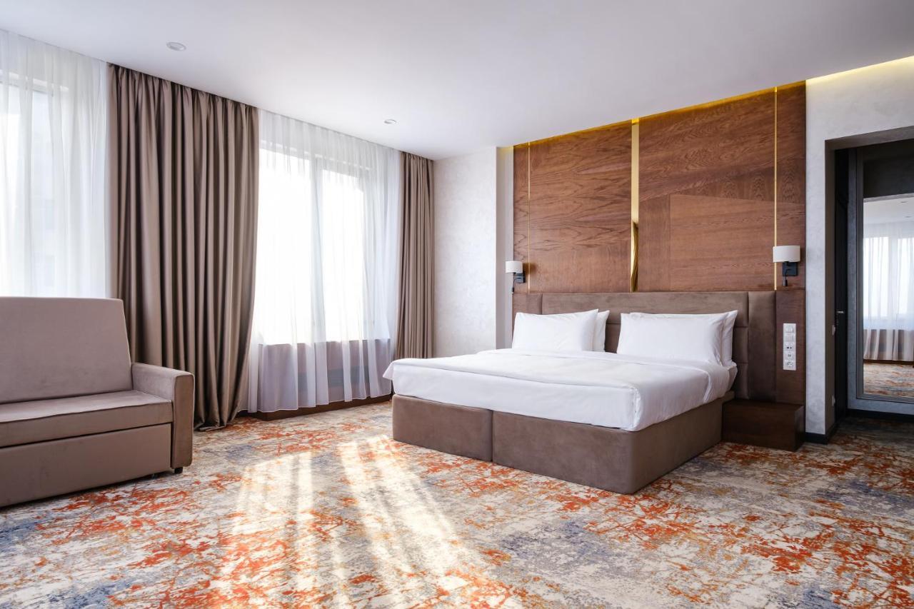Grand Mildom Hotel อัลมาตี ภายนอก รูปภาพ