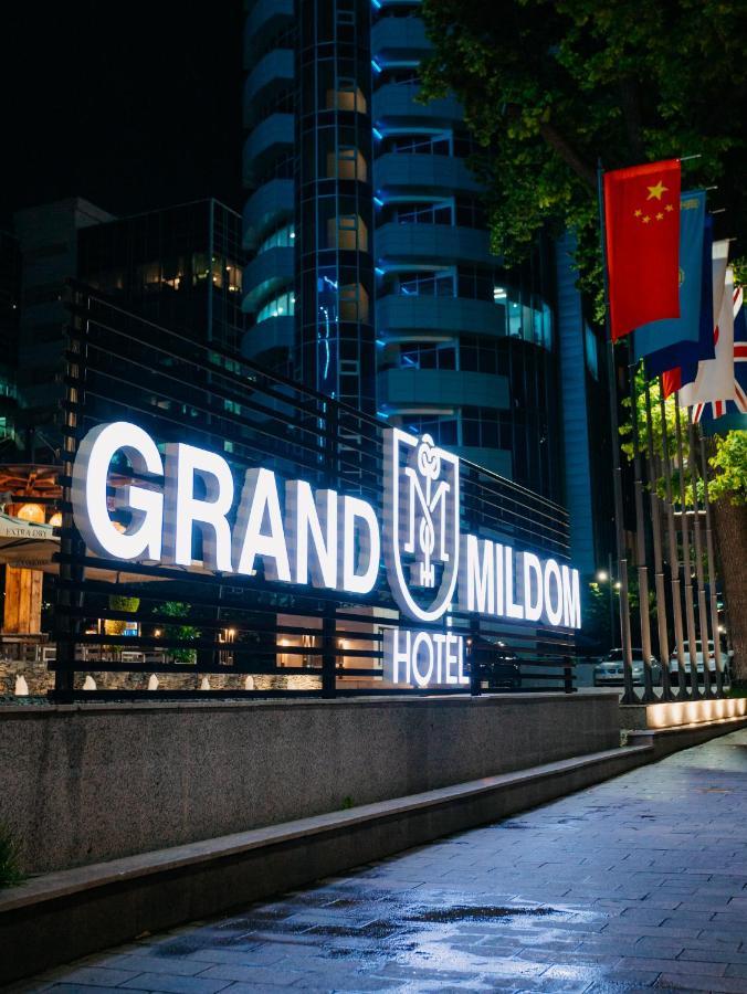 Grand Mildom Hotel อัลมาตี ภายนอก รูปภาพ